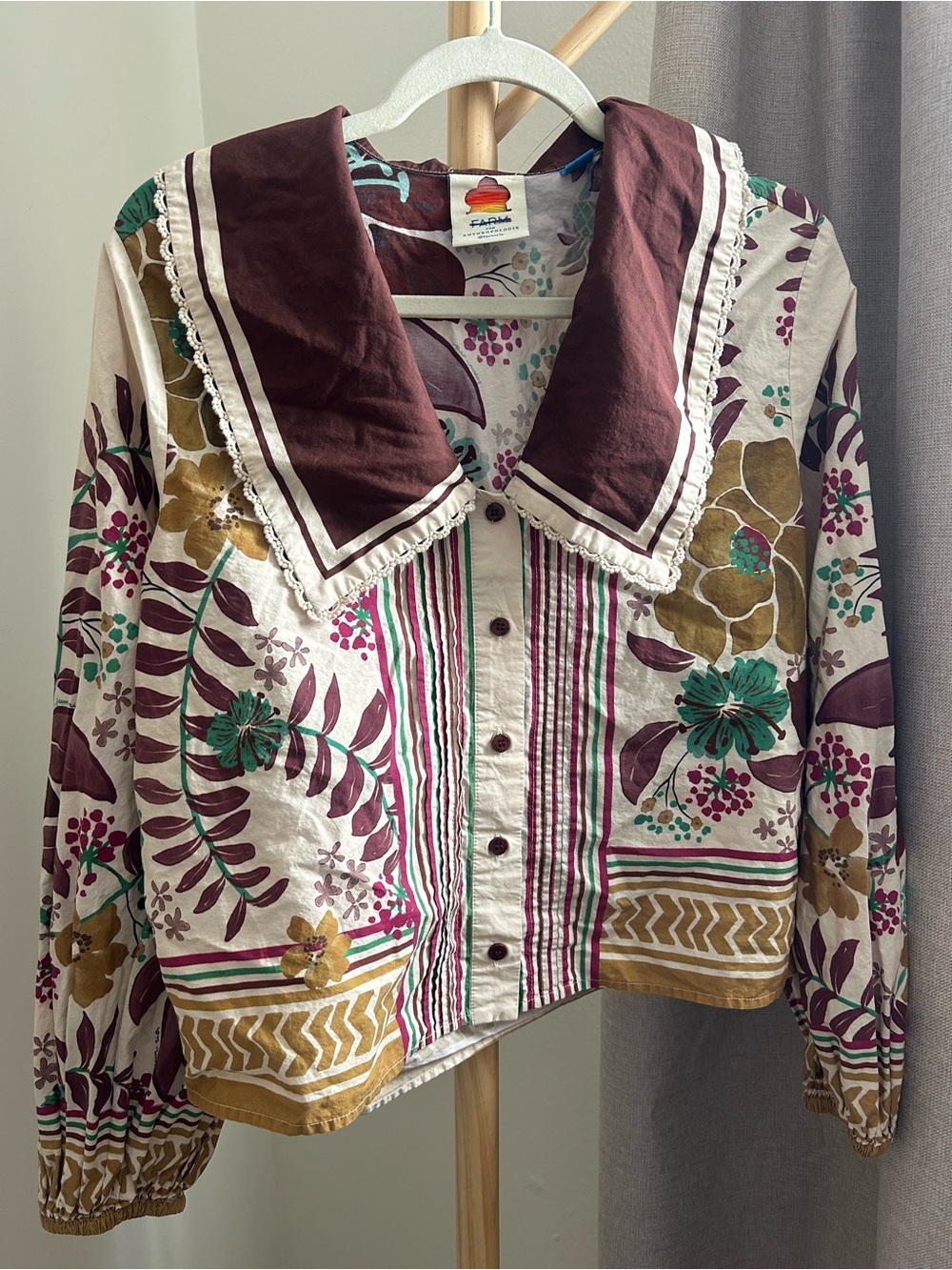 FARM Rio Cream Button-Down Floral Shirt Size Small